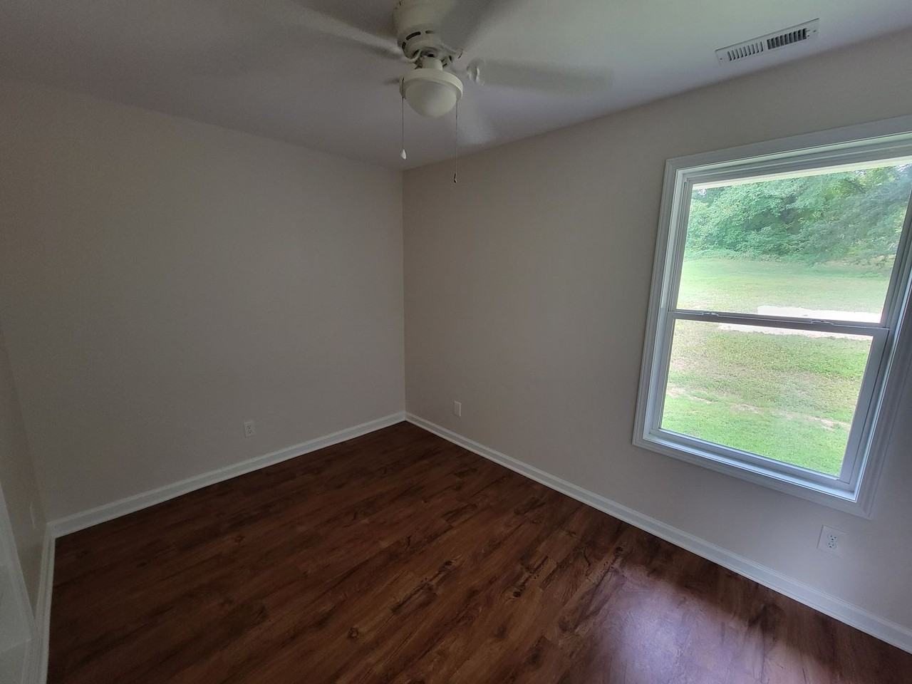 605 Granite St - Photo 7 of 18