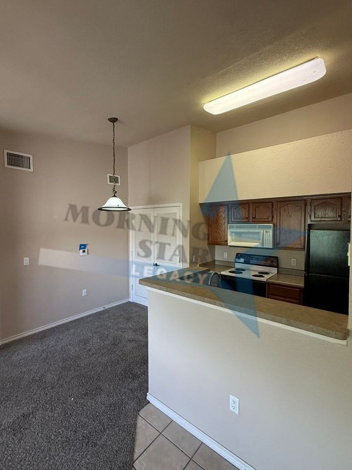 3901 Sonoma Springs Ave #1512 - Photo 2 of 23