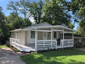 421 N Clark St - Photo 1 of 1