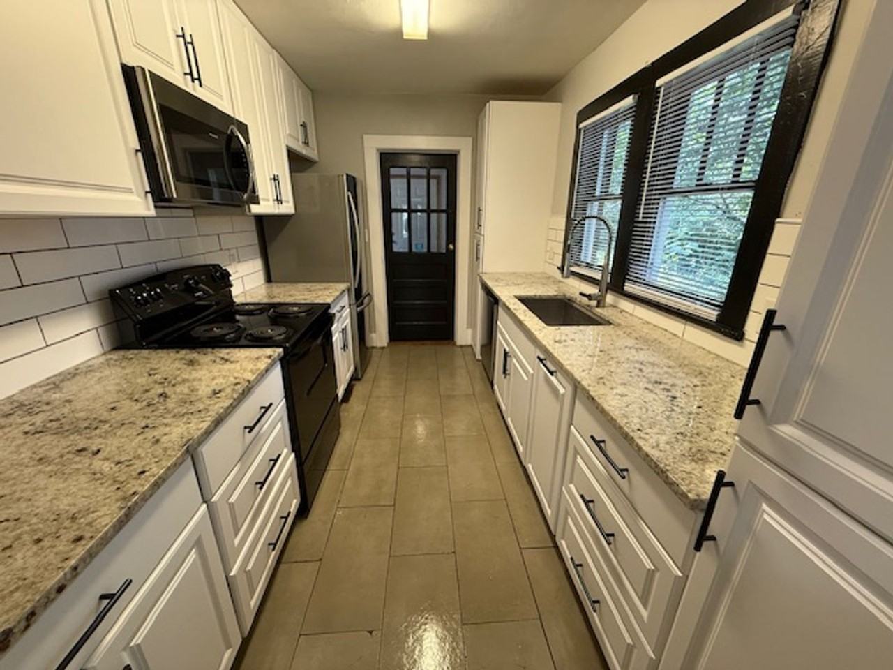 503 Tyler Street - Photo 5 of 22