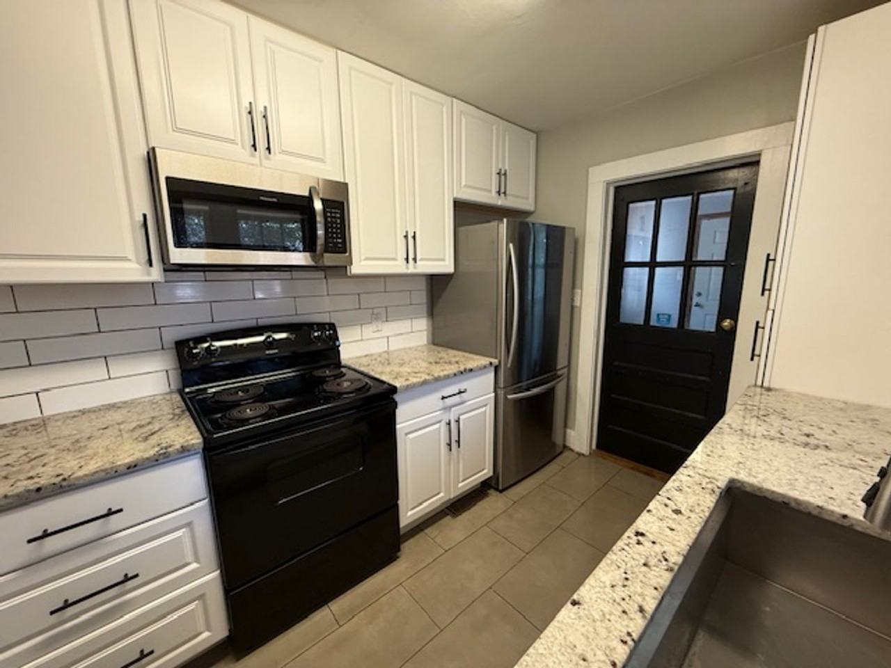 503 Tyler Street - Photo 6 of 22