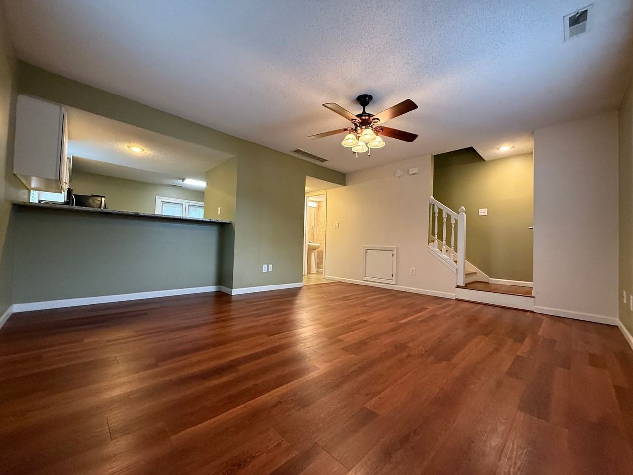 3401 S Oaklawn Cir - Photo 5 of 22