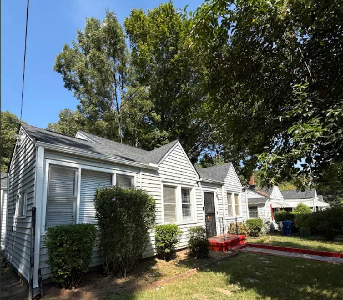 191 Rosser St Sw - Photo 2 of 11