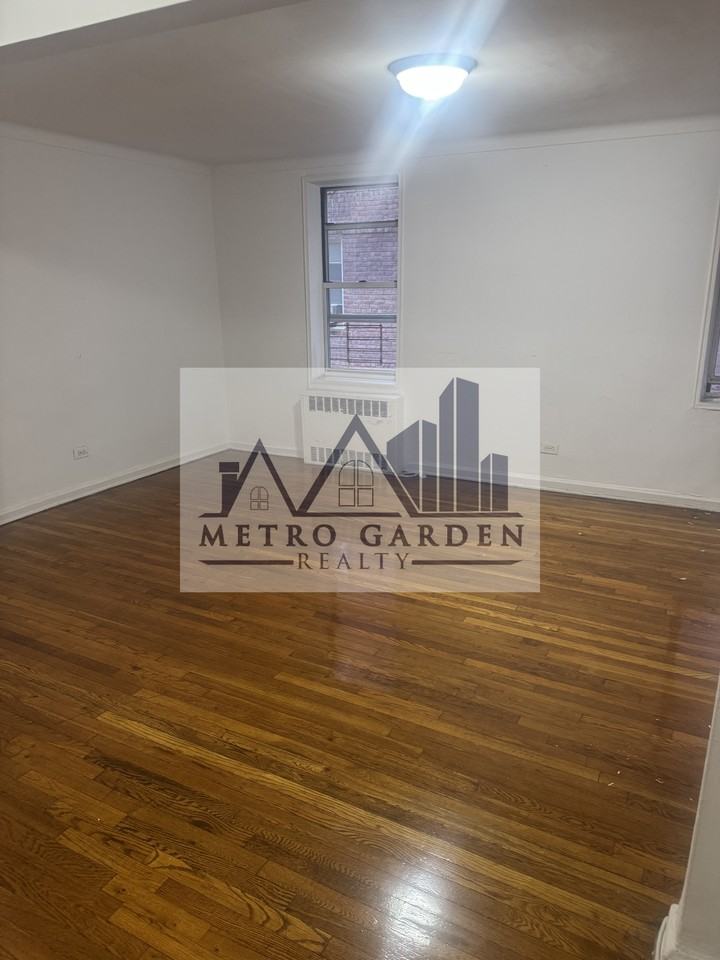 6712 Yellowstone Boulevard #B9 - Photo 3 of 18