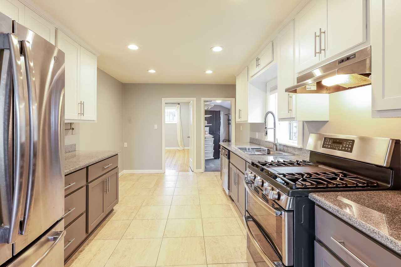 3337 64th Avenue Pl - Photo 7 of 20