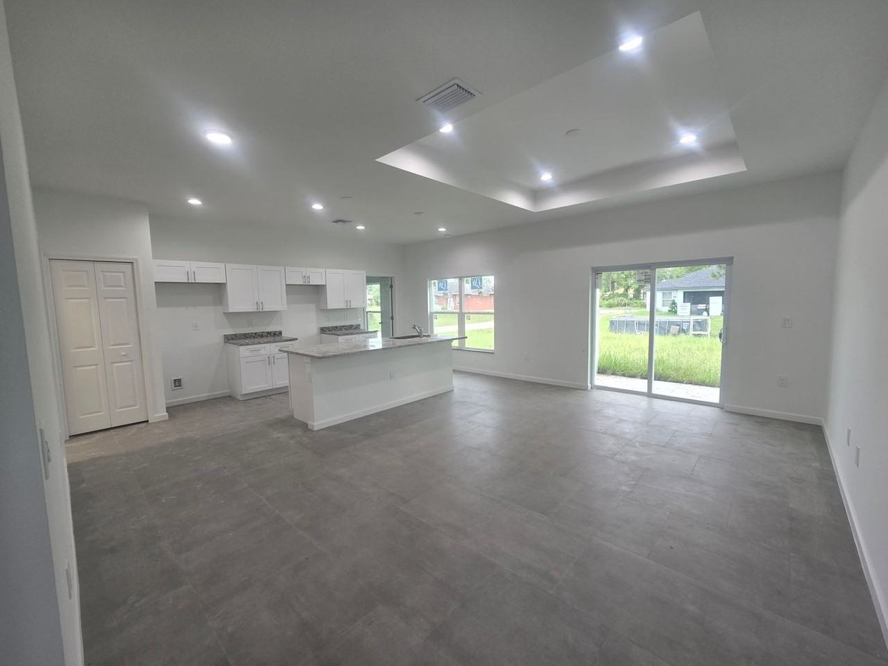 2901 43rd Street West - Photo 3 of 20