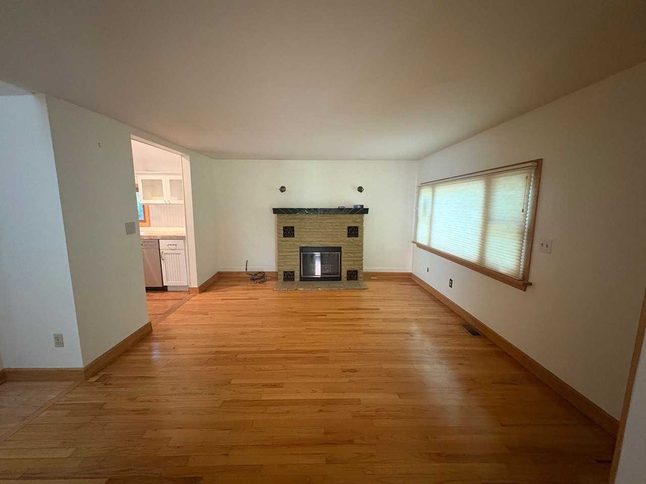 531 Arapahoe Ave - Photo 3 of 27