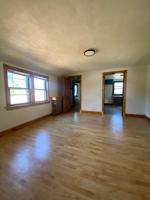 featured image of 1717 Iowa St