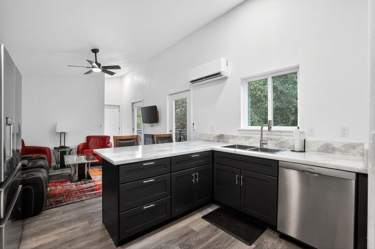 3550 Nancy Dr - Photo 3 of 28