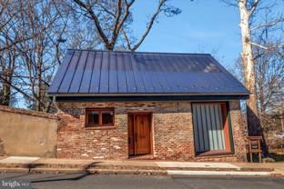 211 Lewis St - Photo 1 of 1