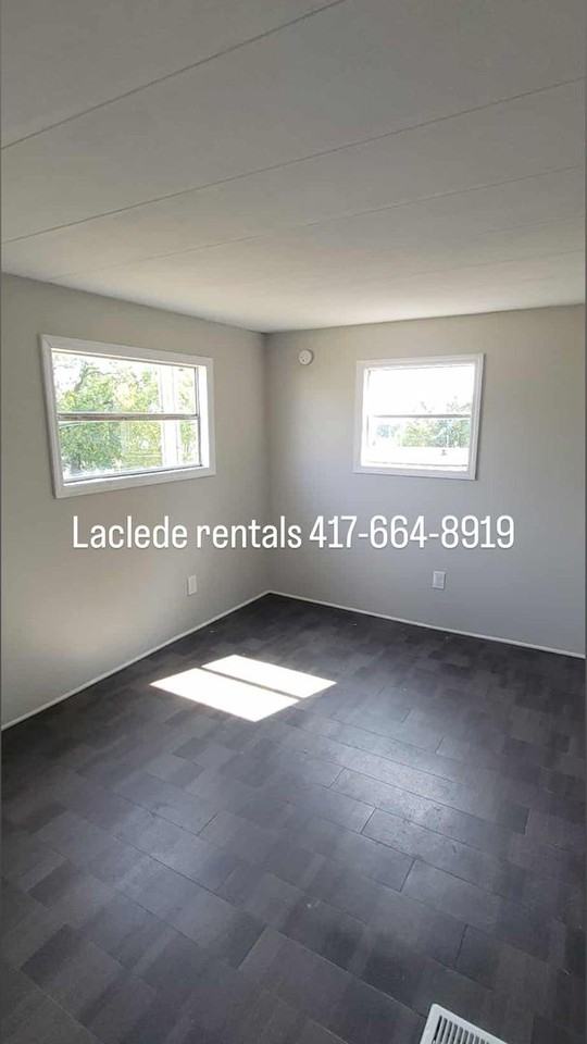 210 N Pine St - Photo 4 of 11