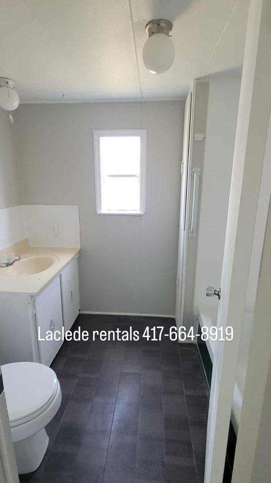 210 N Pine St - Photo 5 of 11