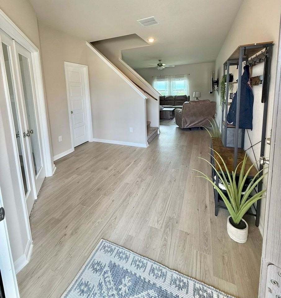 7026 Vista Loop - Photo 5 of 30