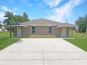 2106 Charles Whitlow Ave - Photo 1 of 1