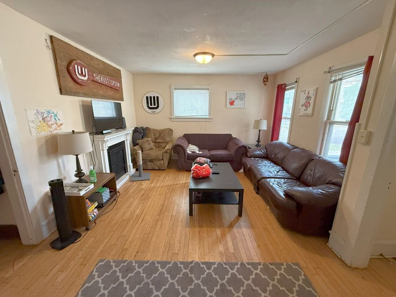 1617 Chadbourne Ave - Photo 6 of 50