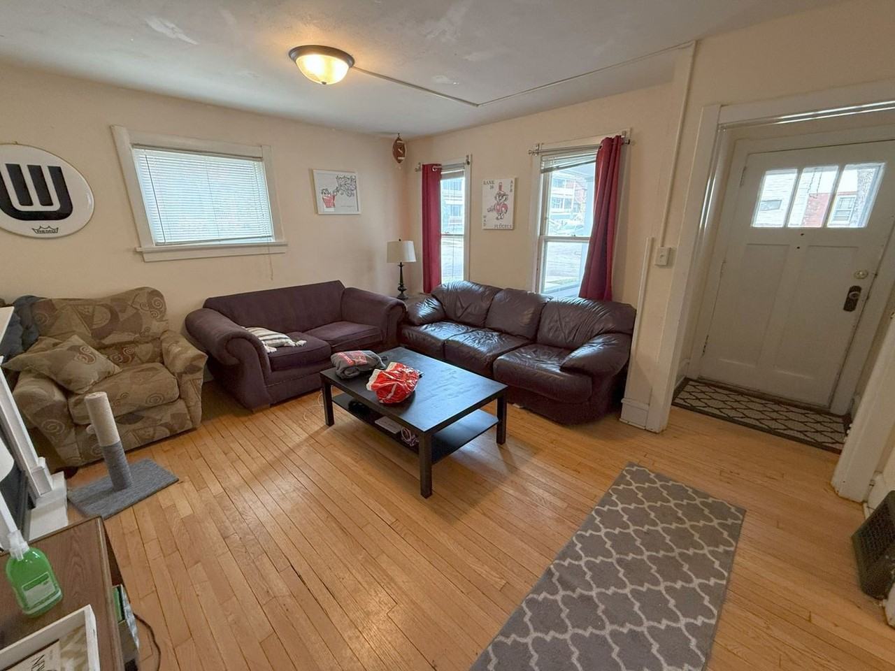 1617 Chadbourne Ave - Photo 7 of 50