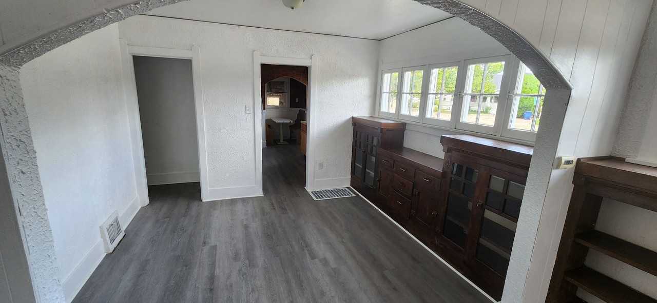 2327 West Street - Photo 3 of 11