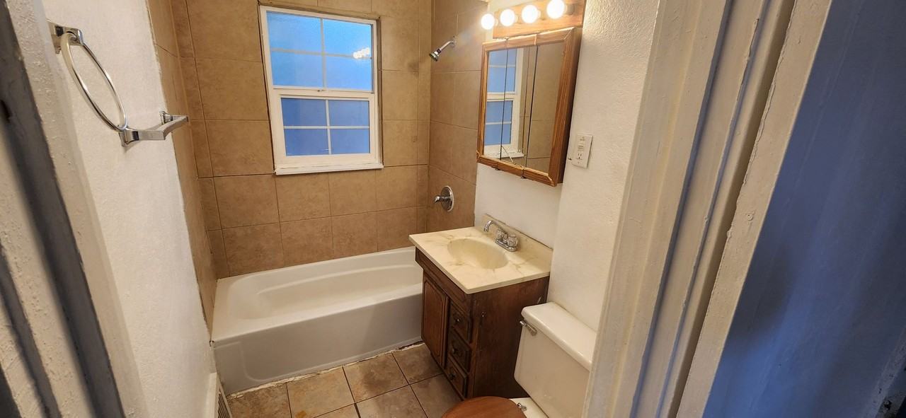 2327 West Street - Photo 6 of 11