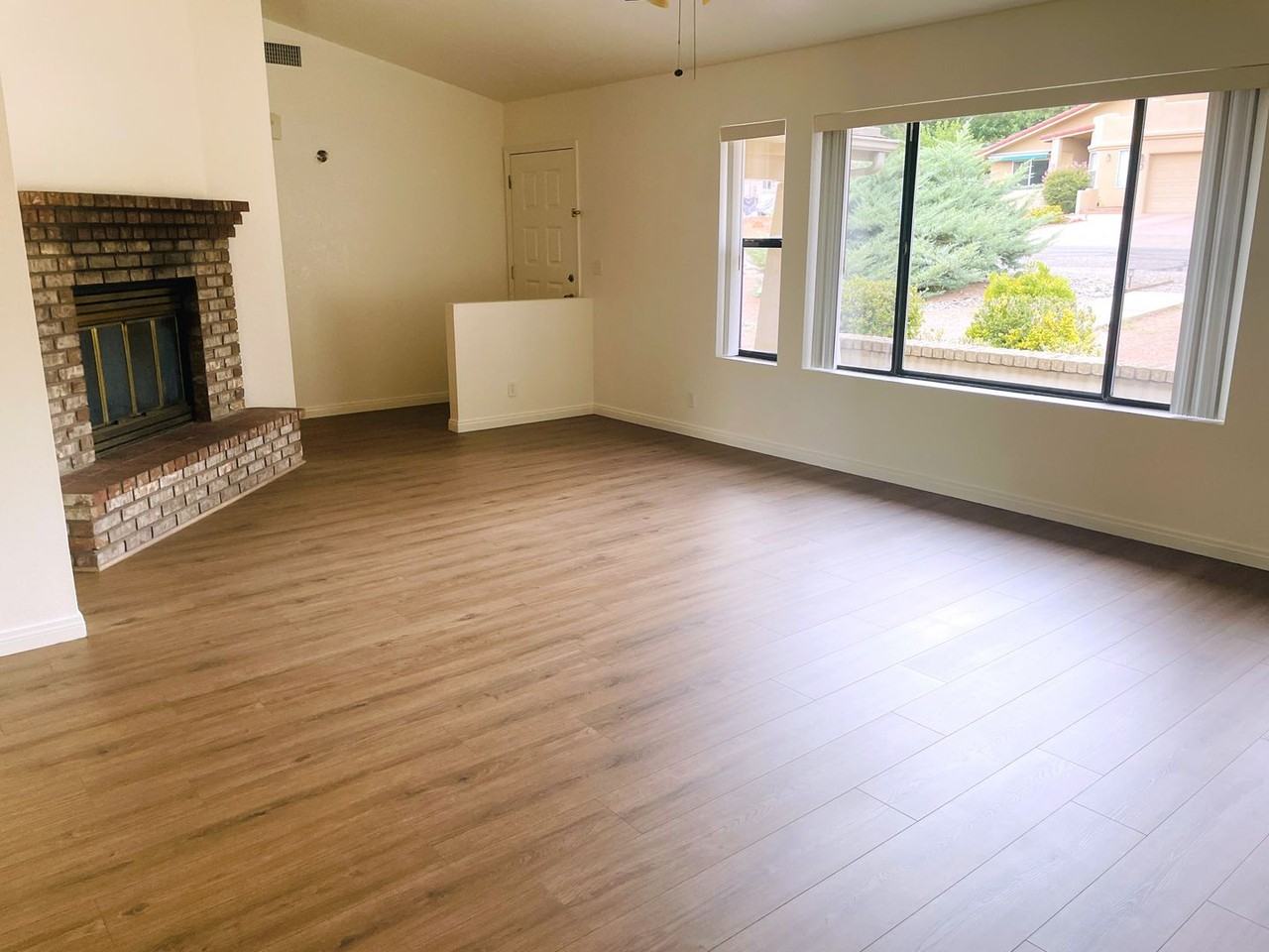 85 Yucca Street - Photo 3 of 25