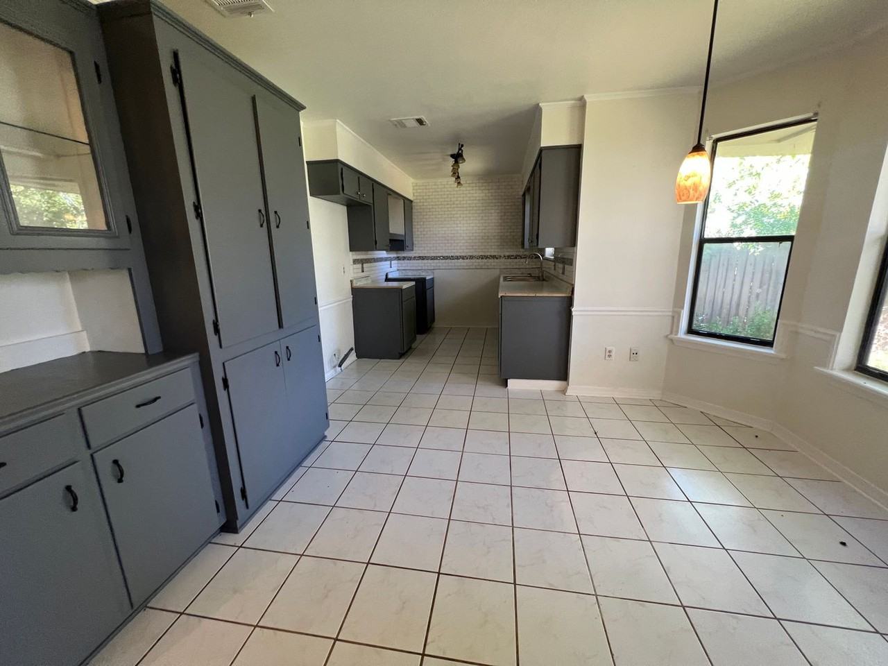 5335 Lauri Ln - Photo 5 of 16