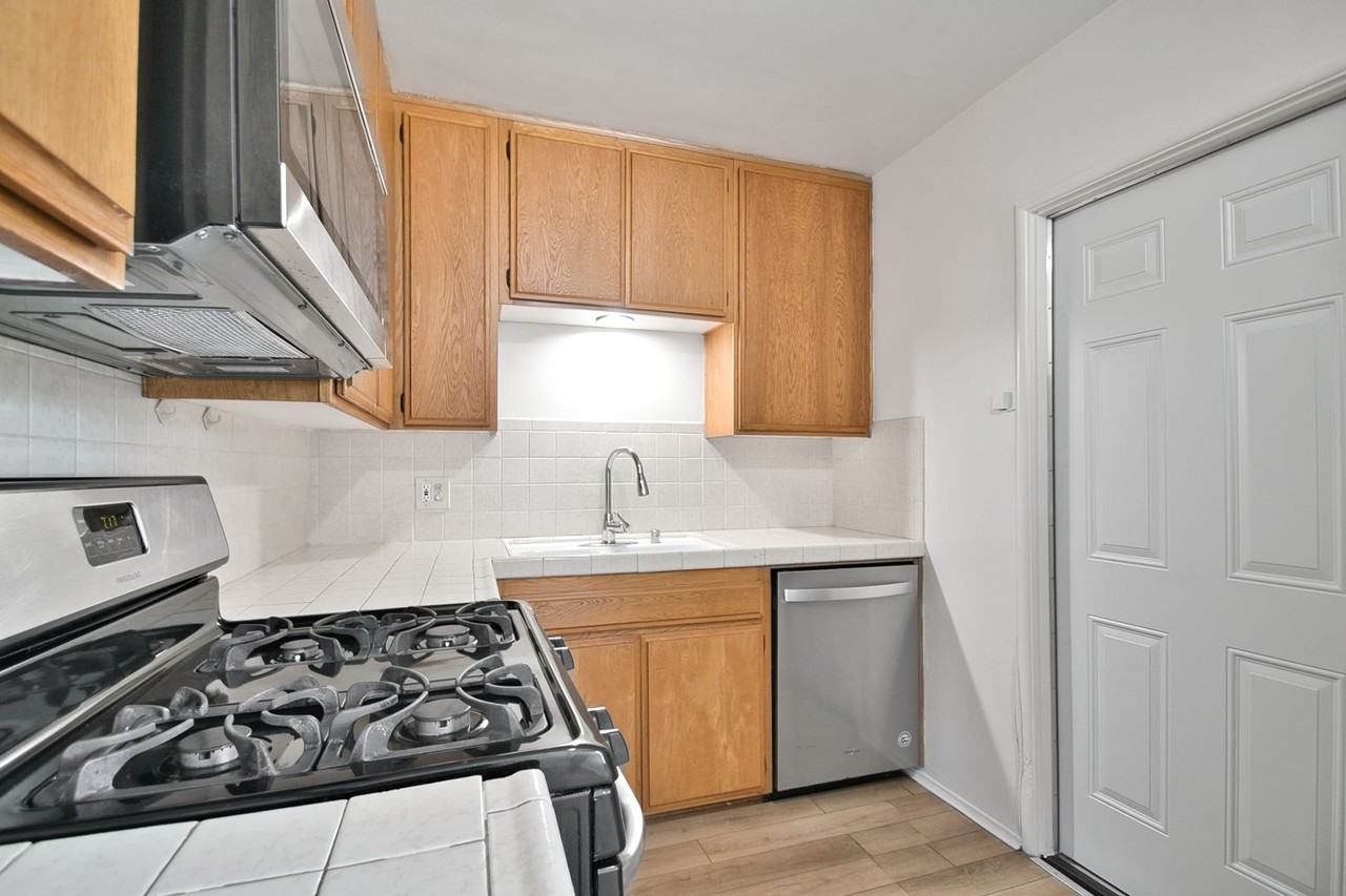 343 Loma Vista St - Photo 3 of 13