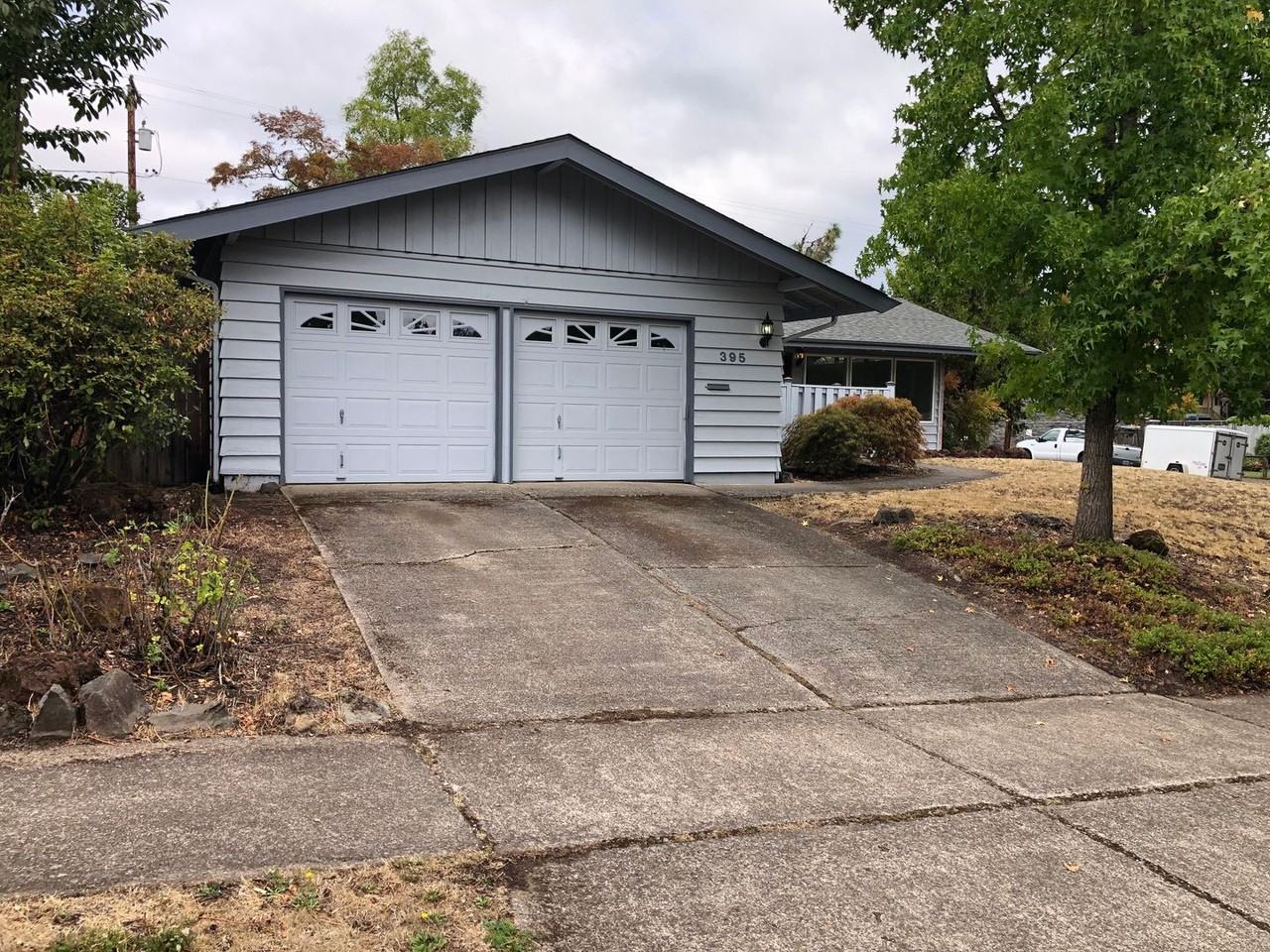 395 E 41st Ave - Photo 3 of 40