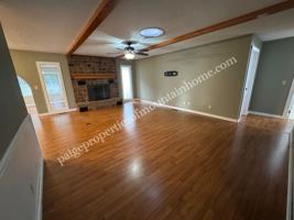 featured image of 106 Parkview Cir