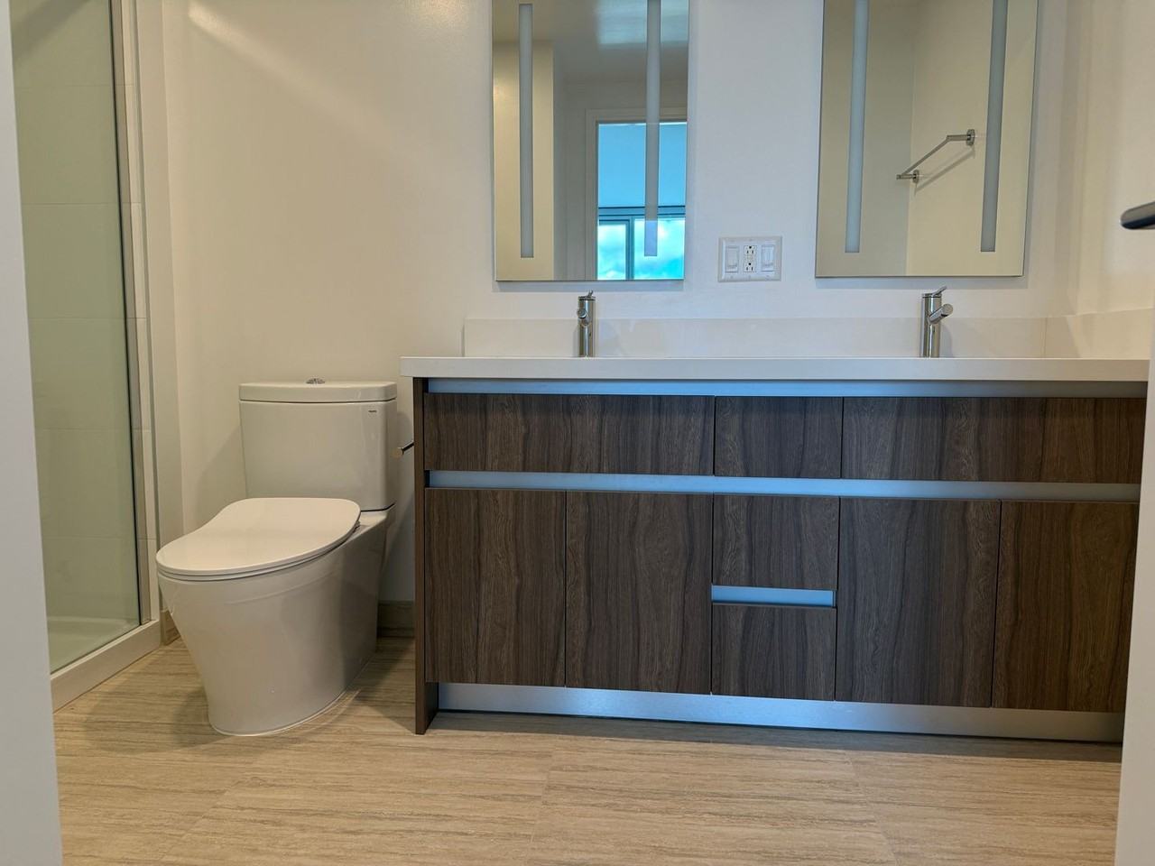 1515 Liona St #400 - Photo 6 of 9