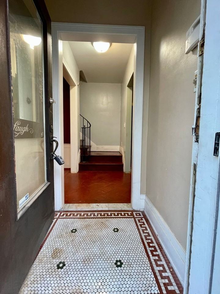 45 Clay Ave - Photo 2 of 7