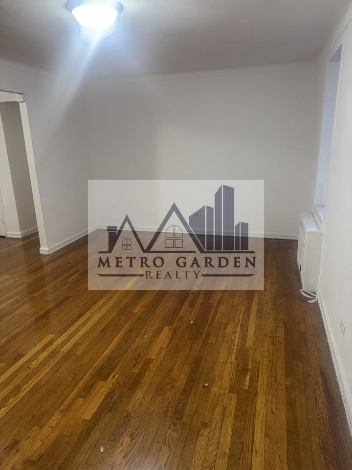 6712 Yellowstone Boulevard #B9 - Photo 5 of 18