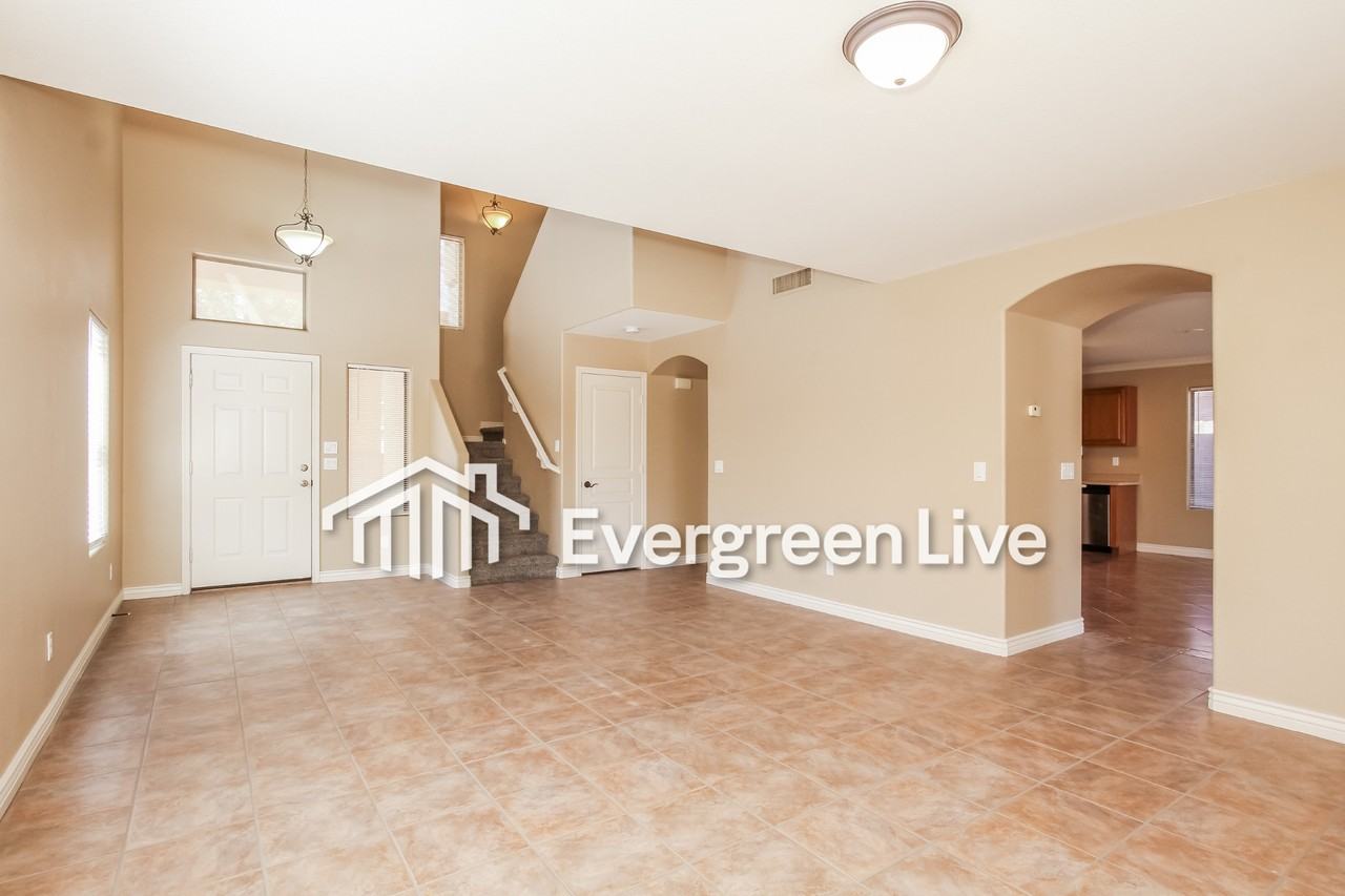 8032 Preston Lane - Photo 3 of 20