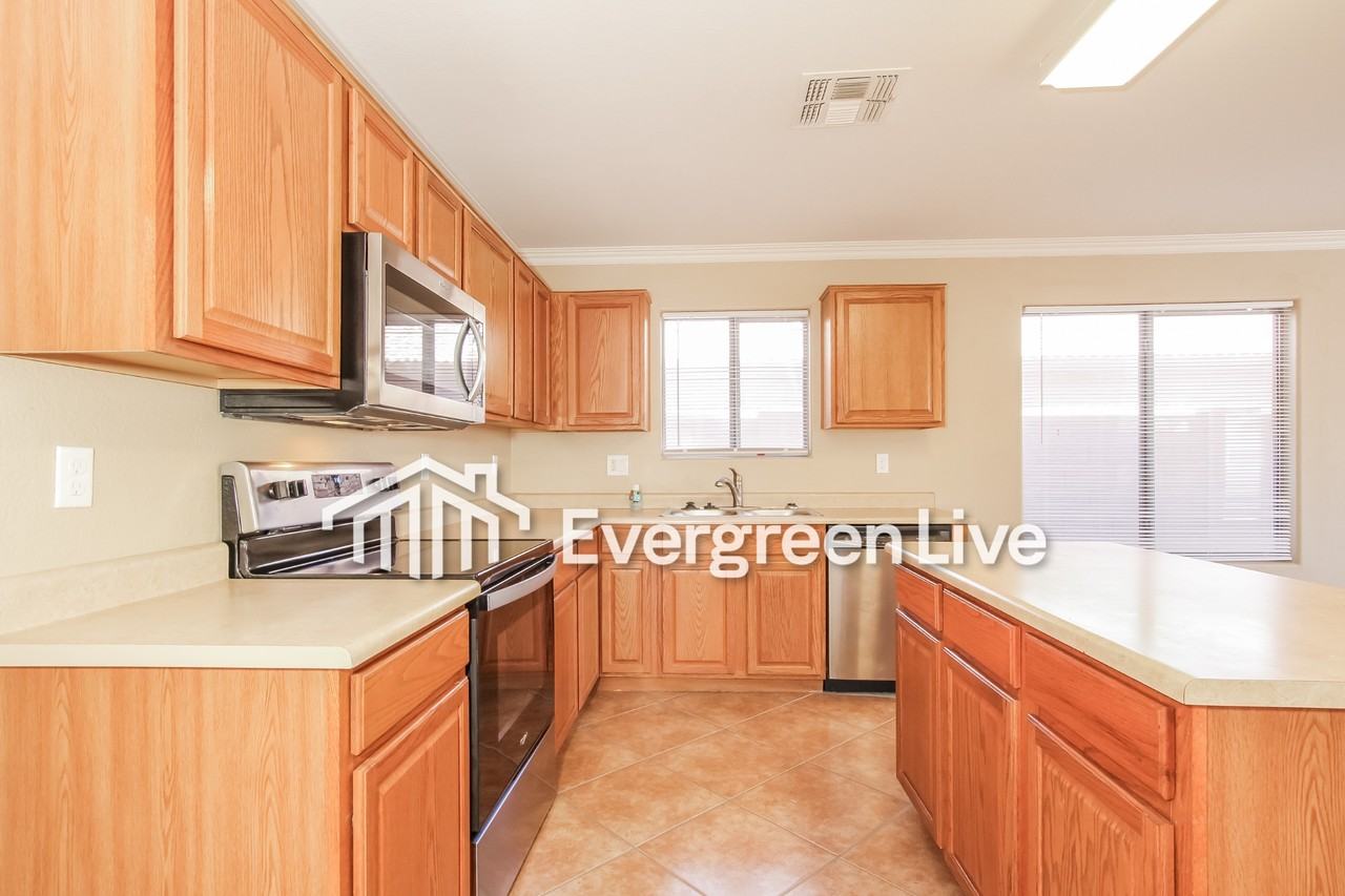 8032 Preston Lane - Photo 5 of 20