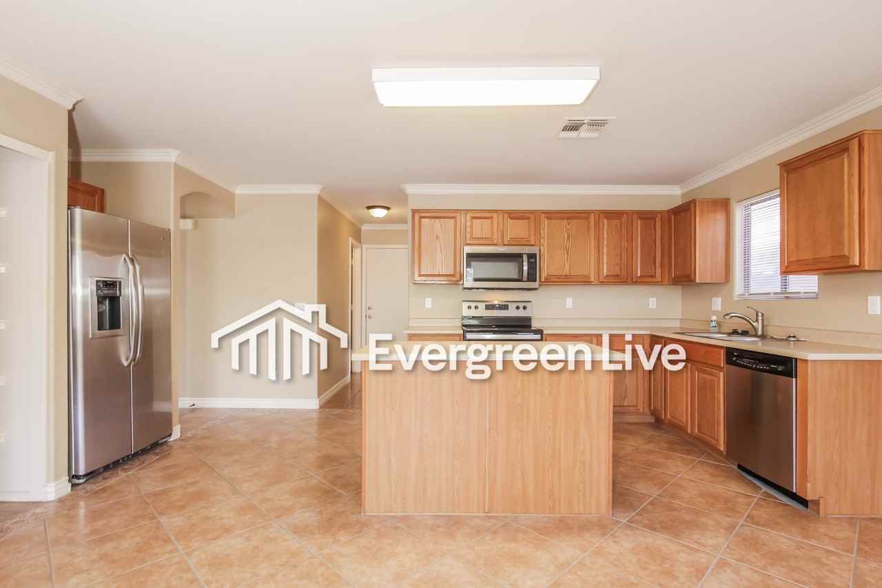 8032 Preston Lane - Photo 6 of 20