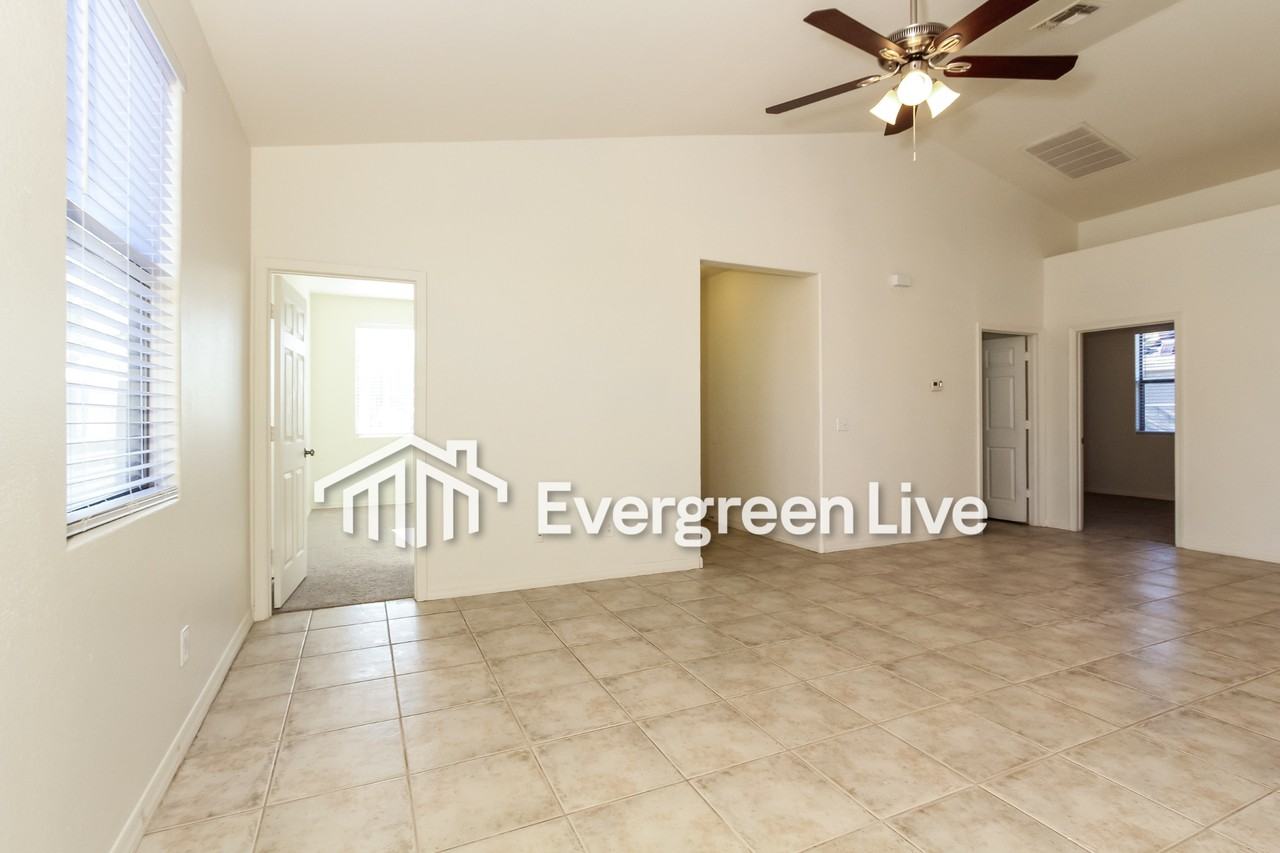 524 South 4th Street - Photo 5 of 20