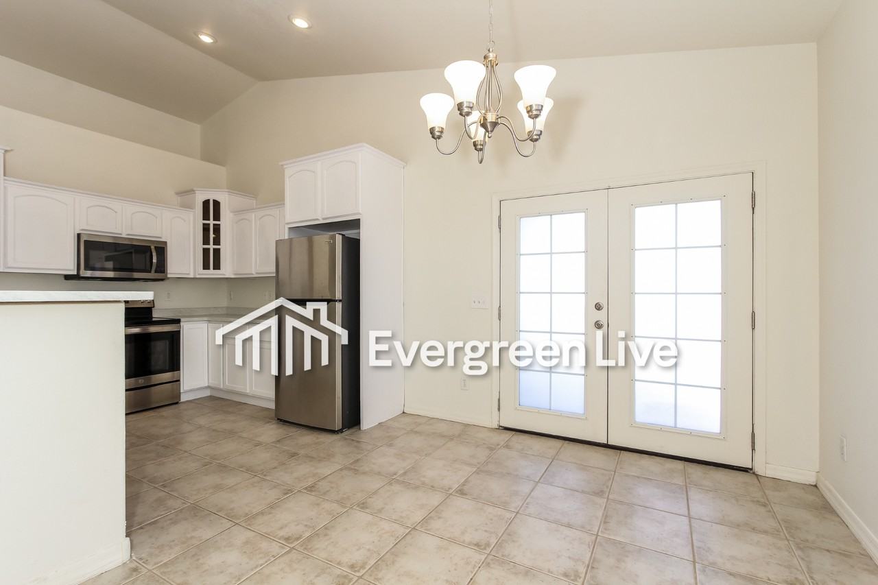 524 South 4th Street - Photo 6 of 20