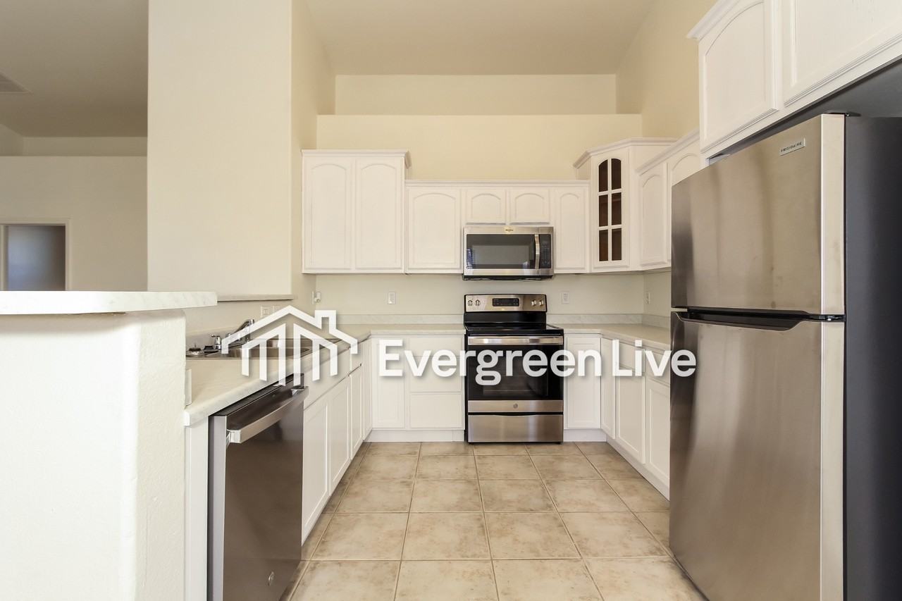 524 S 4th St - Photo 7 of 19