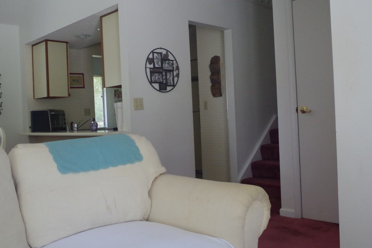 502 Safe Harbor Cir - Photo 3 of 47