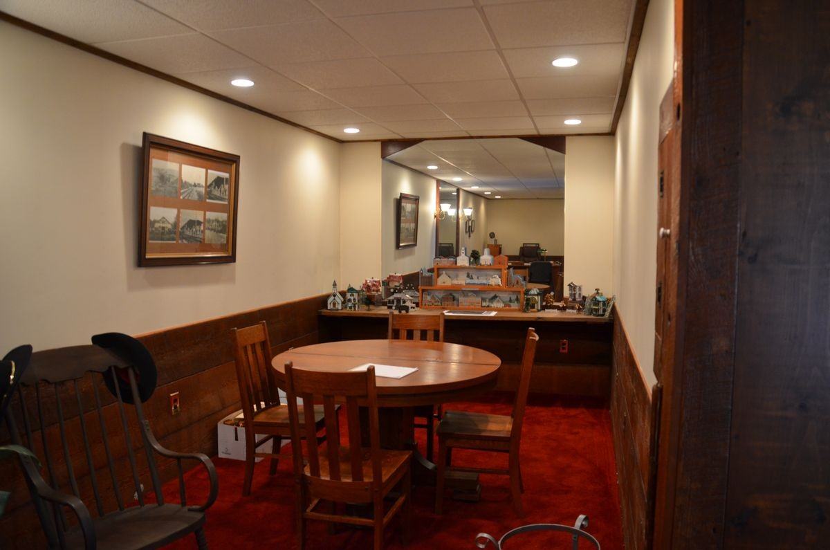 309 Main St - Photo 2 of 3