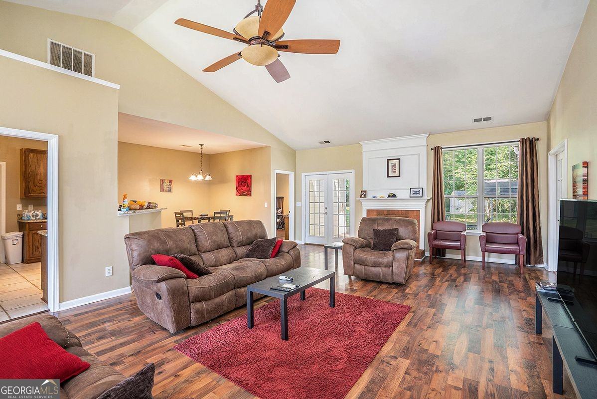 9750 Lakemoore Cv - Photo 2 of 4
