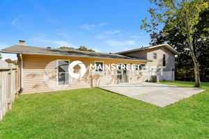 featured image of 1 Magnolia Dr