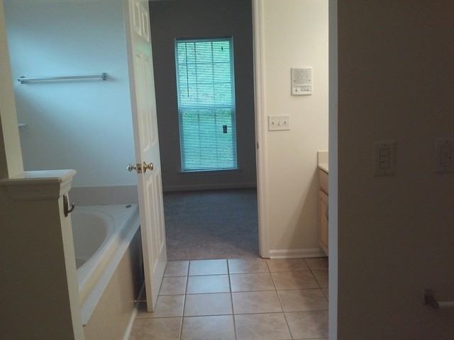 1013 Streamdale Pt W - Photo 2 of 16