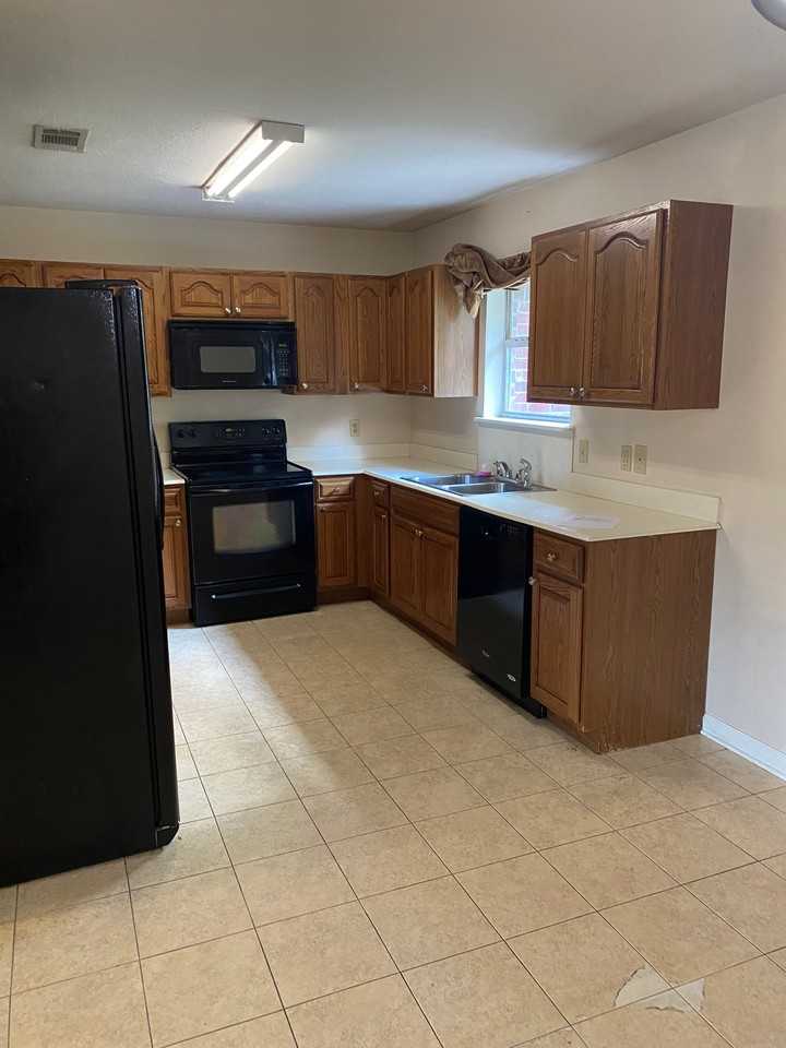 2213 Mustang St #NA - Photo 3 of 16