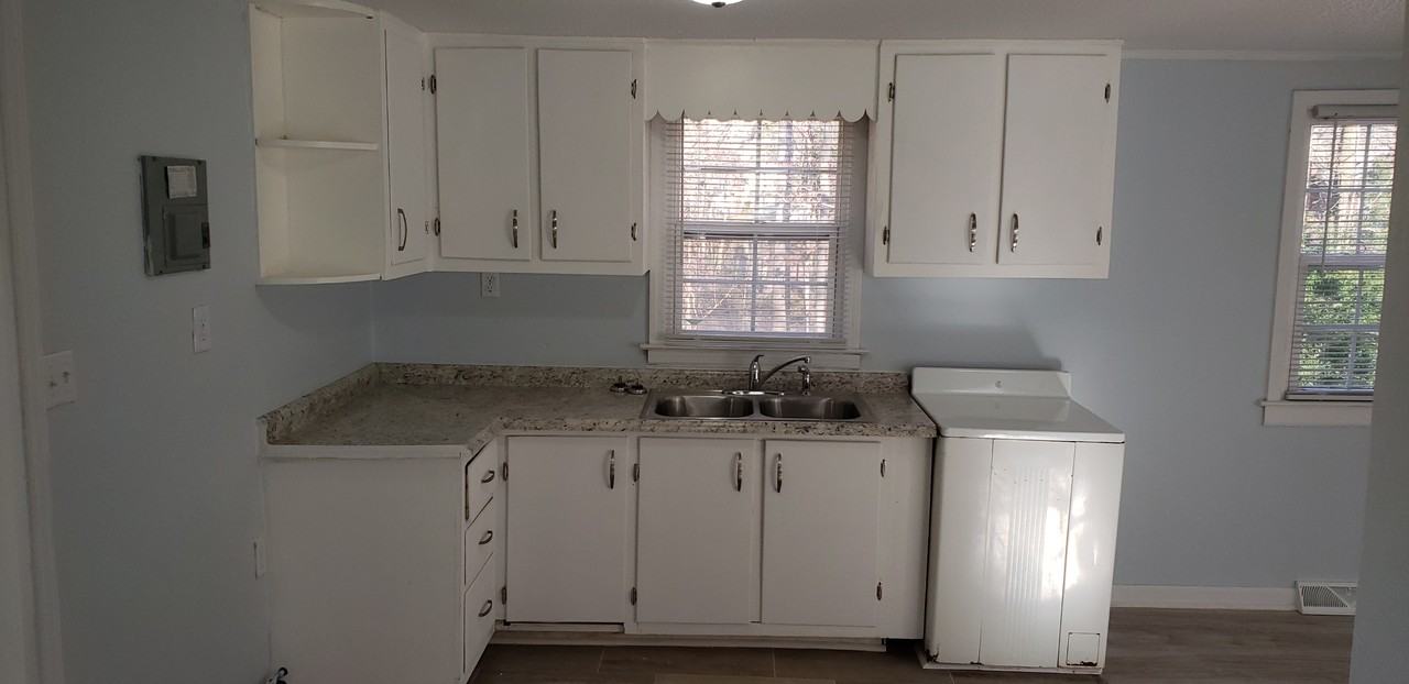 1711 Alexsandria Rd #NA - Photo 6 of 9