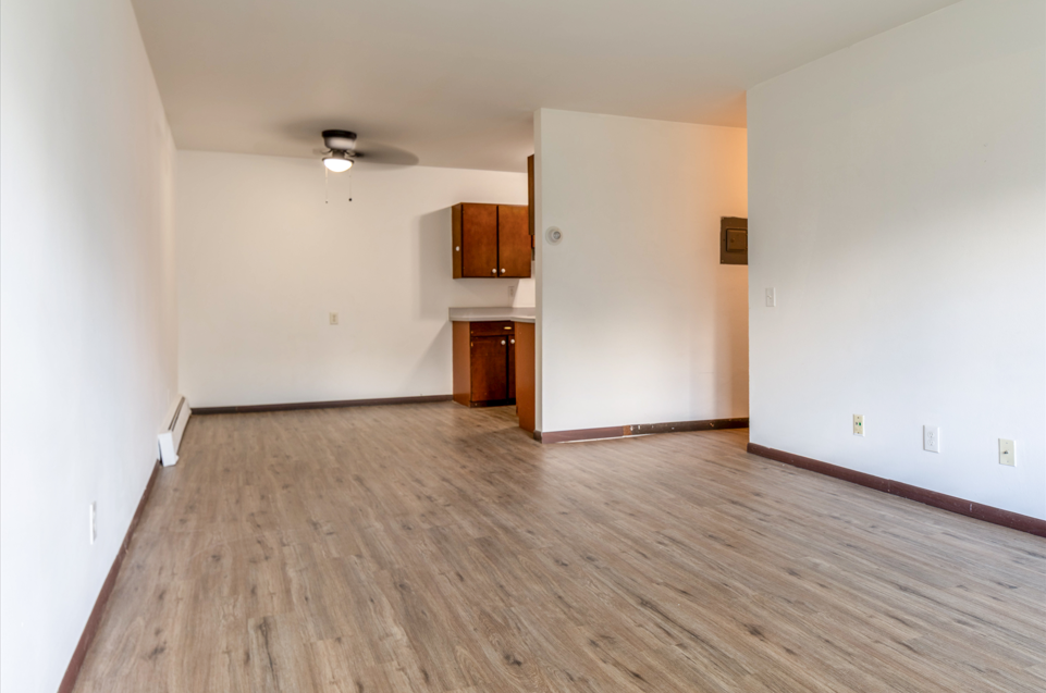 2505 Monterey Dr #6 - Photo 2 of 14