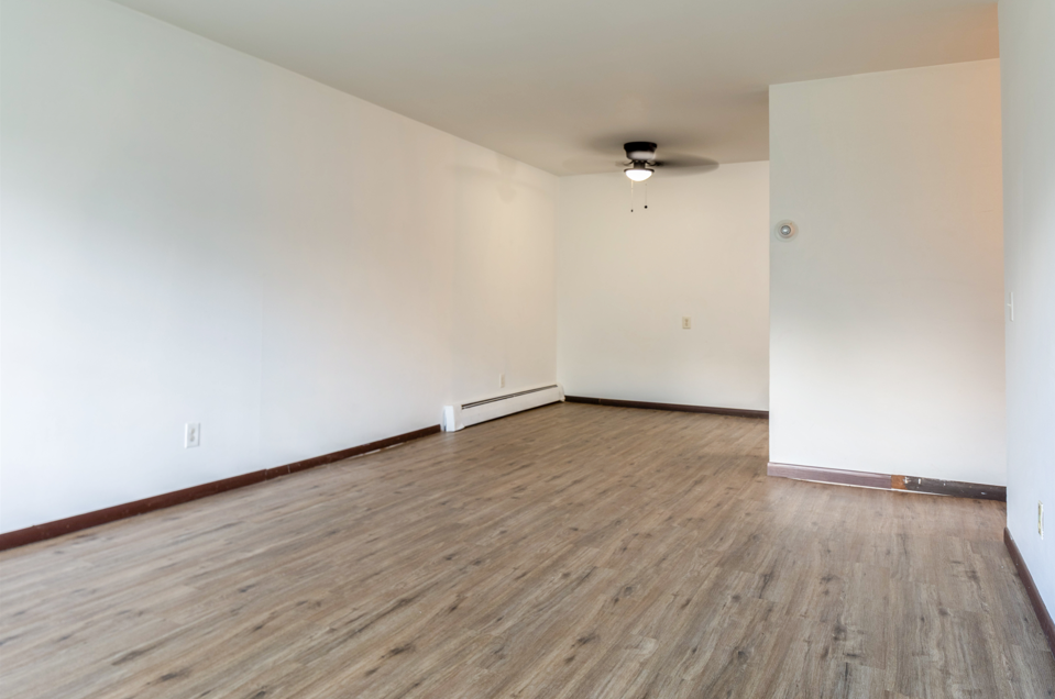 2505 Monterey Dr #6 - Photo 3 of 14