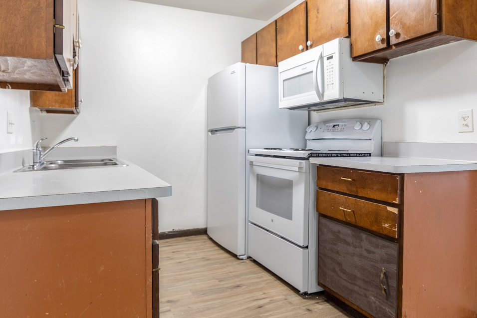 2505 Monterey Dr #6 - Photo 4 of 14