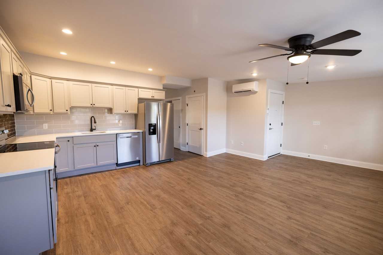 611 Main St #301 - Photo 3 of 15