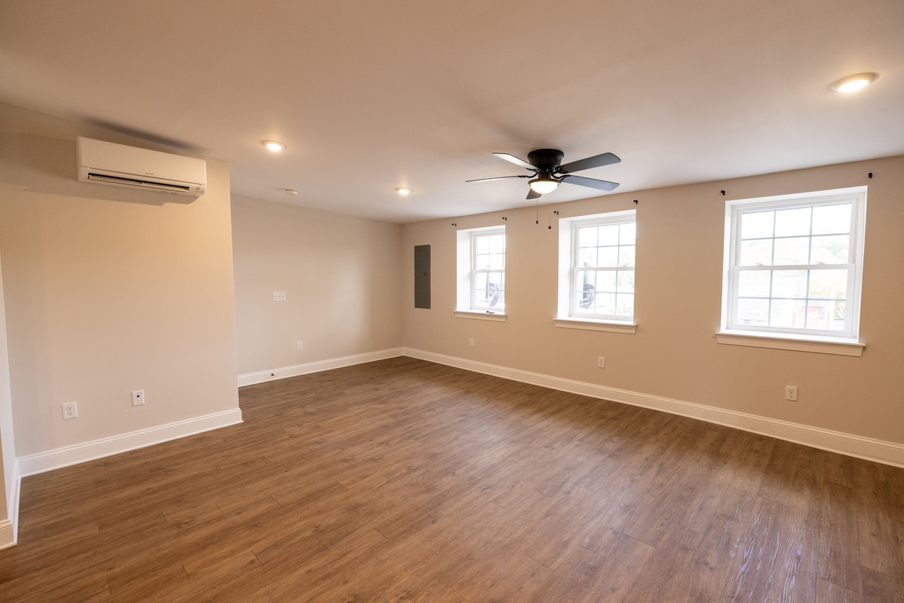 611 Main St #301 - Photo 5 of 15