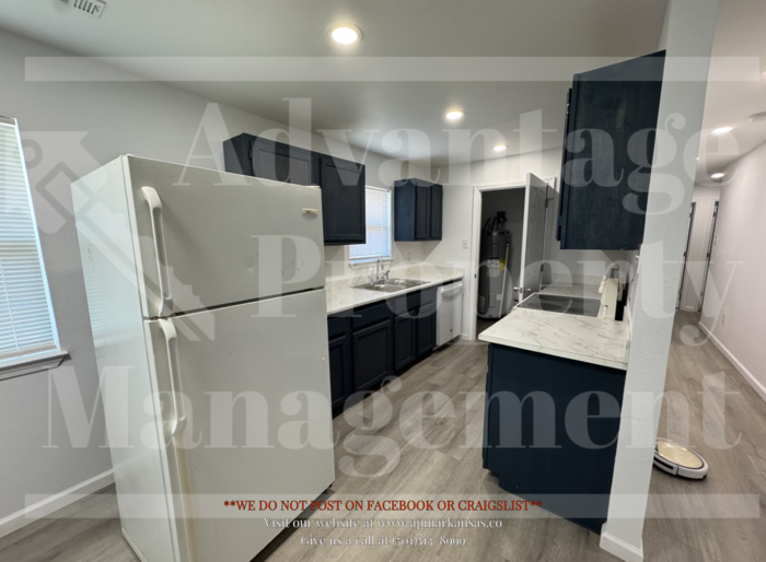 313 W Parker St - Photo 3 of 8