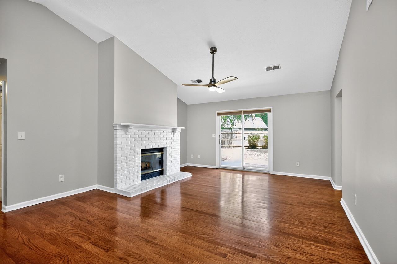 879 Wyndham Hills Drive - Photo 2 of 34